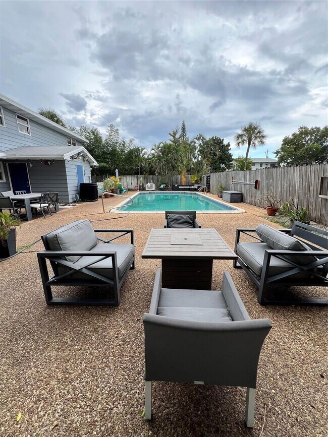 Photo - 1410 NE 56th Ct