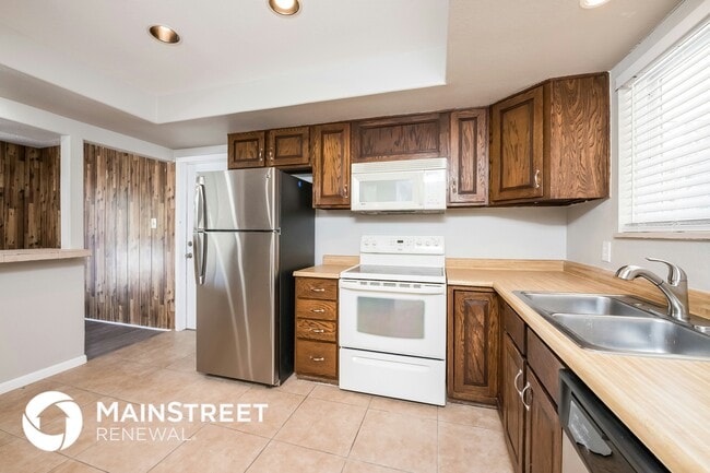 Photo - 10708 Varese Ln