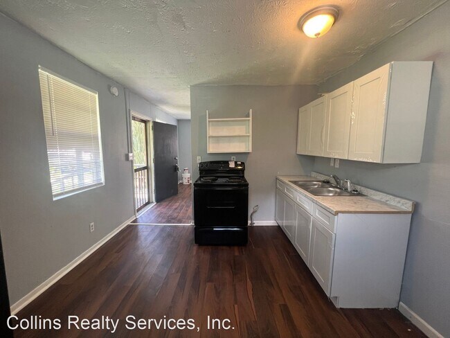 Photo - 3 br, 1 bath House - 842 N Washington Street