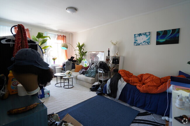 Building Photo - 1850 Commonwealth Ave Rental