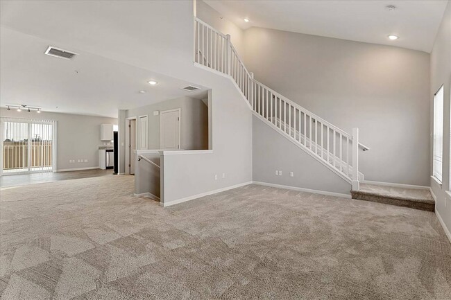 Photo - Midtown Pointe Apartments