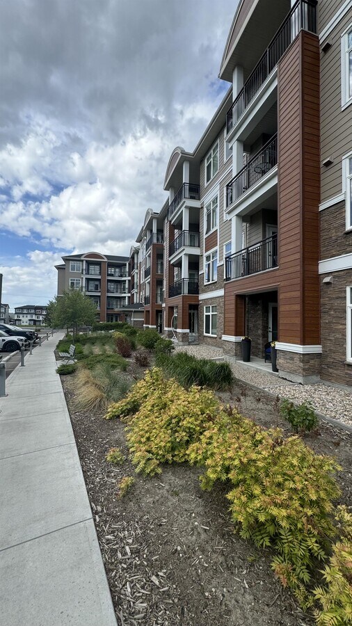 Photo - 3727-3727 Sage Hill Dr NW