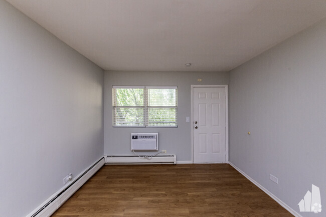 Building Photo - 4611 N Beacon St Unit 2g Rental