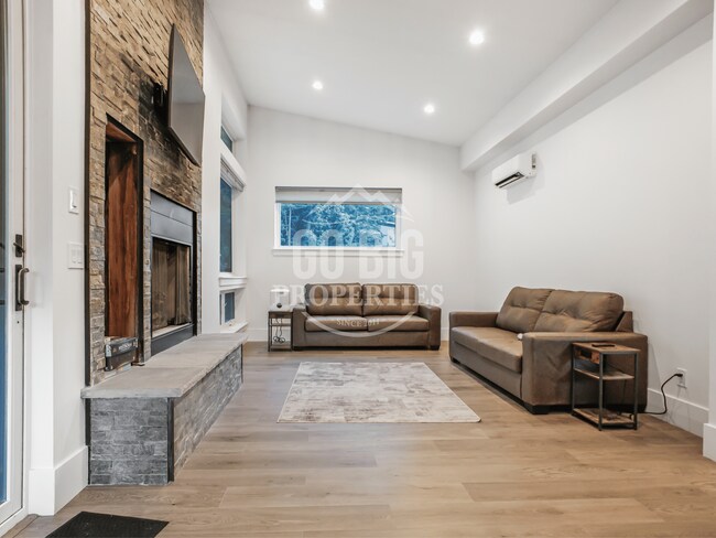 Photo - Luxury 5 Bedroom Single Family Home