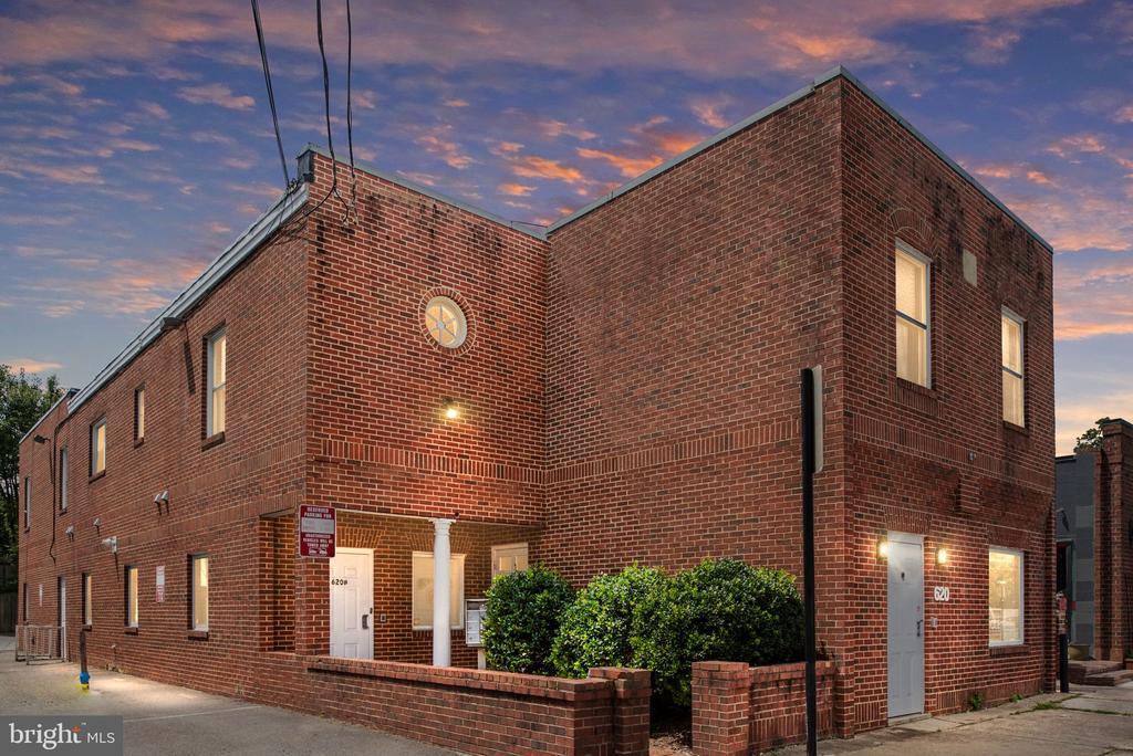 Photo - 620 Kenmore Ave Unidad 4