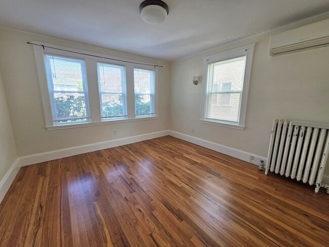Photo - 33 Blenford Rd Unit 1