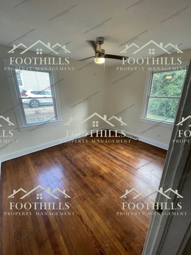 Photo - 2704 Whitehall Ave