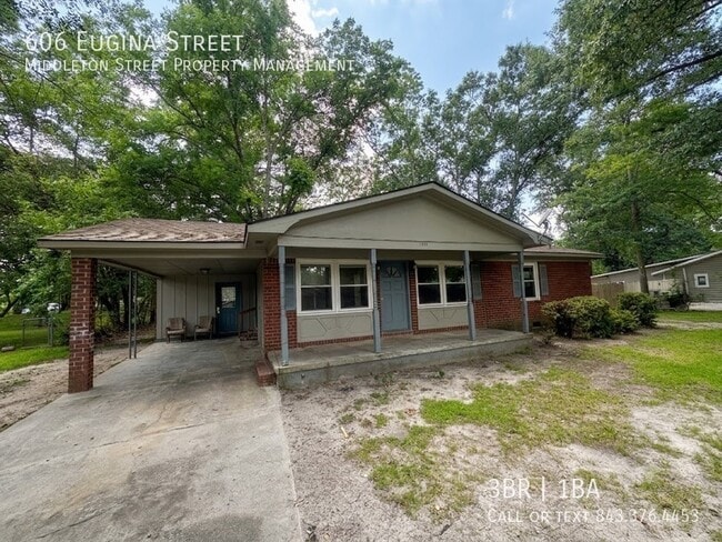 Photo - 606 Eugenia St