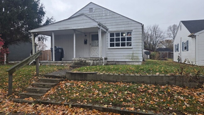 Building Photo - 415 E 35th St