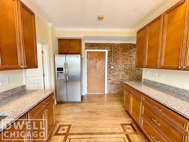 3E - 6355 N Lakewood Ave Unit 3E