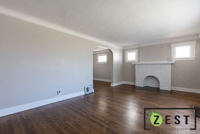 Photo - OPEN HOUSE-DECEMBER 18TH! 5PM-5:30PM! BEAUTIFULLY REMODELED - 3-Bedroom 1-Bathroom 2-Car Garage