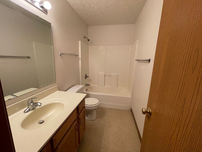 224 S Chauncey Ave Unit 2