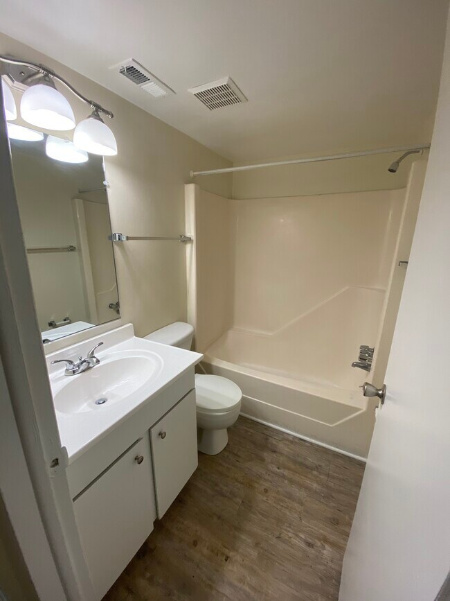2 Full Bathrooms