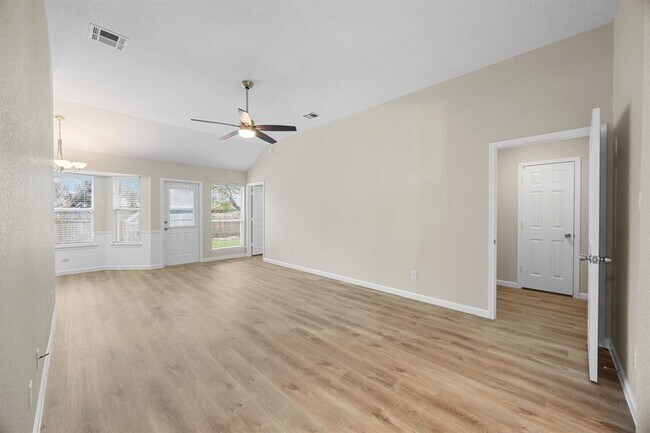 Photo - 109 Rosemary Cove