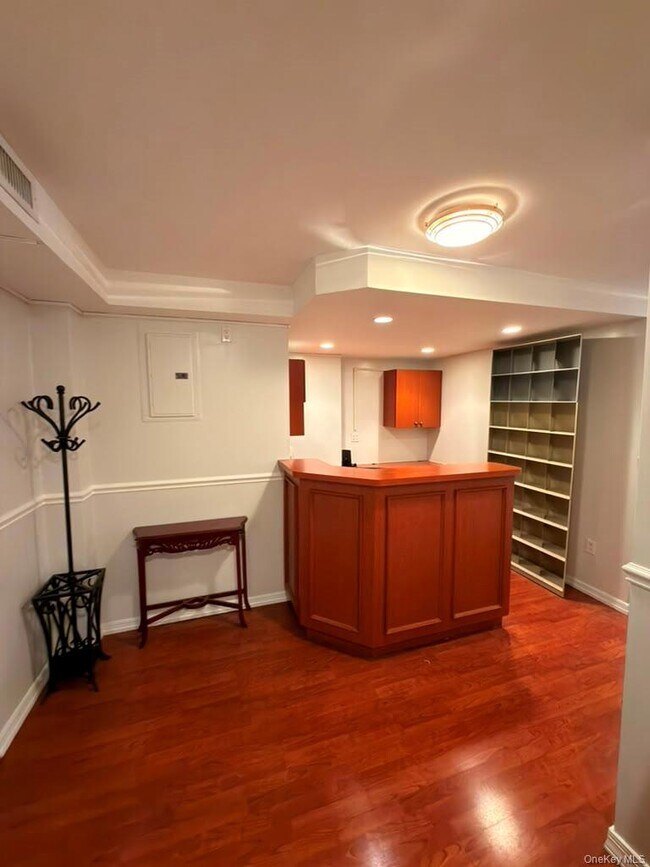 155 W 68th St Unit 2-27