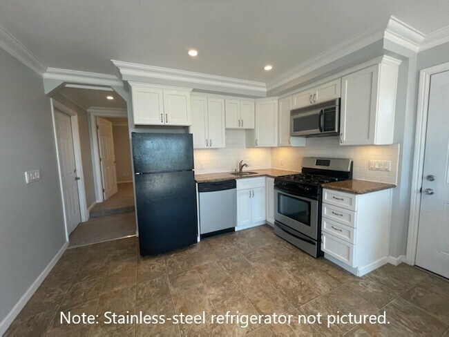 Photo - 620 Spruce Ave Townhome