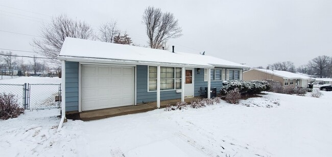 Photo - 182 Jacolyn Dr NW