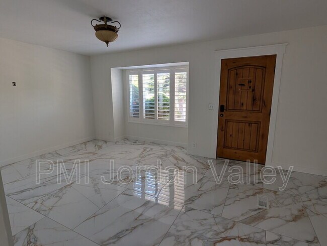 Photo - 5233 W 6600 S
