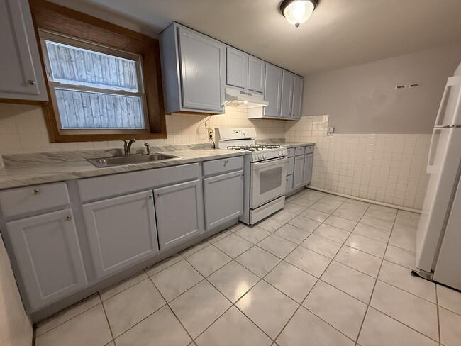 Photo - 4527 N Christiana Ave Unidad BSMT
