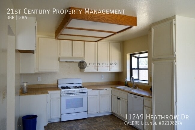 Photo - 11249 Heathrow Dr