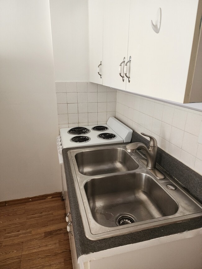 Photo - 1560 Kanunu St Unit 914