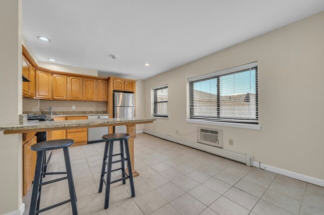 Photo - 179 Newark St. Unidad # 2