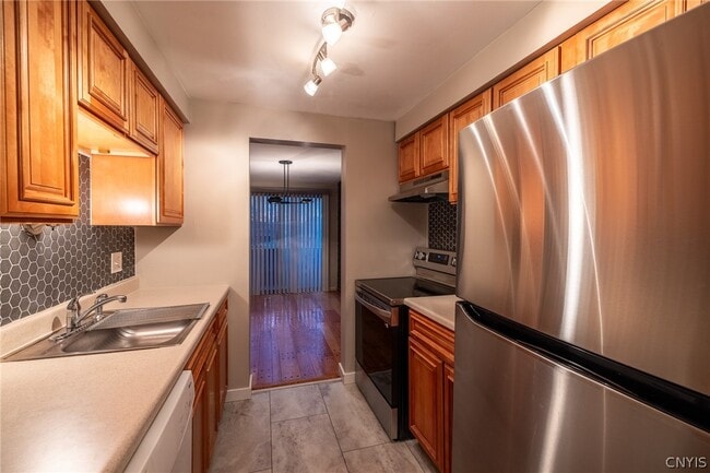 Photo - 705 Idlewood Blvd N