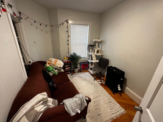 Photo - 88 Hampshire St Unit 1