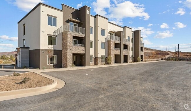Building Photo - Ascesa Court Unit 302 S Divario Canyon Rental