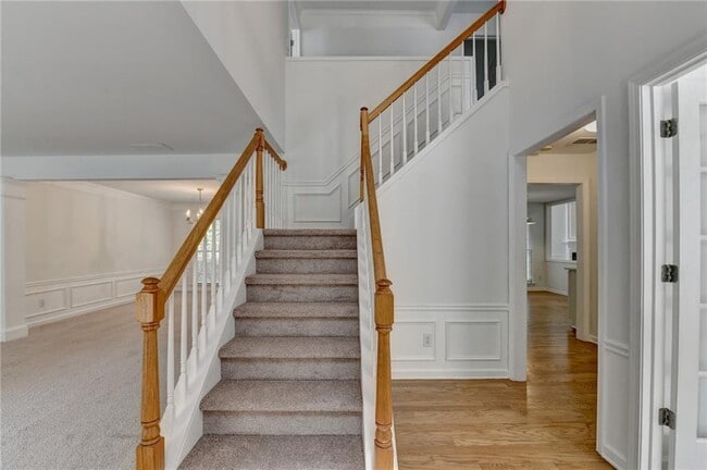 Photo - 6535 Ganton Dr