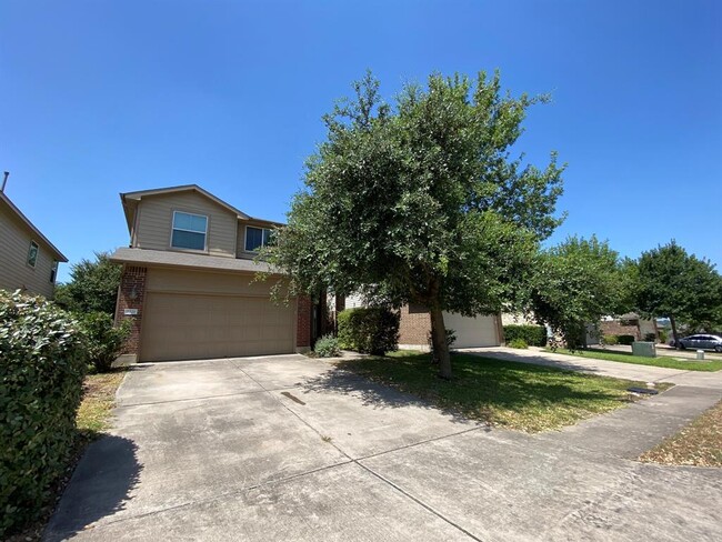 Building Photo - 2221 Nestlewood Dr Rental