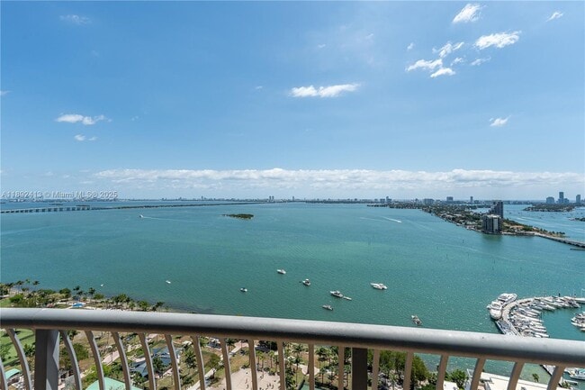 Building Photo - 1750 N Bayshore Dr Unit 3001