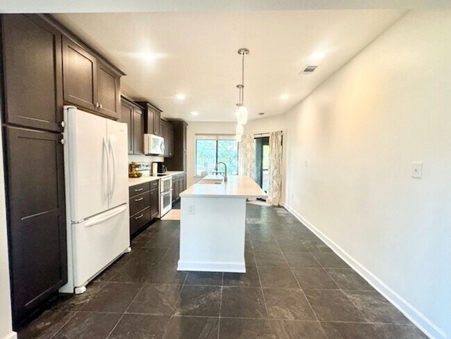 Photo - 155 Gleneagles Dr