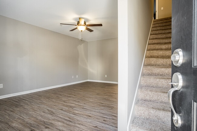 Photo - 402 Ellis Ave