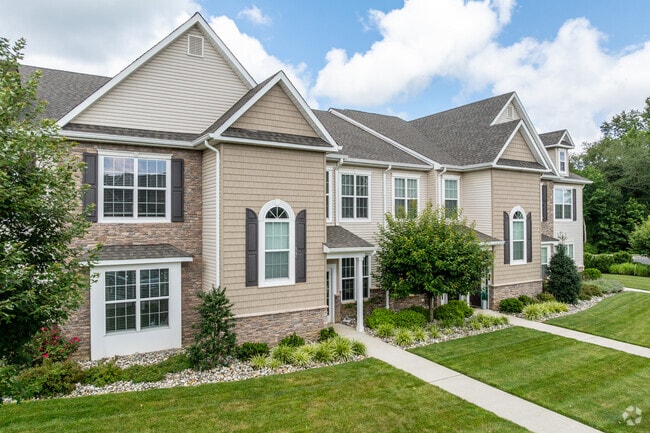 Building Photo - Woodhaven Commons Rental