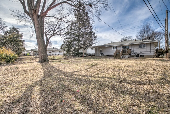 Photo - 1700 Patterson Rd