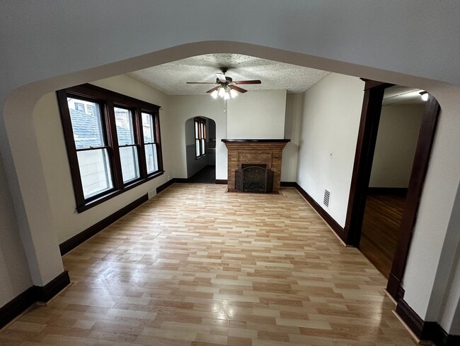 Photo - 23 Indian Orchard Pl Unit Lower