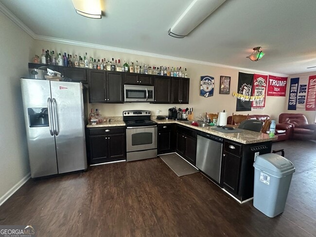Photo - 194 Strickland Ave
