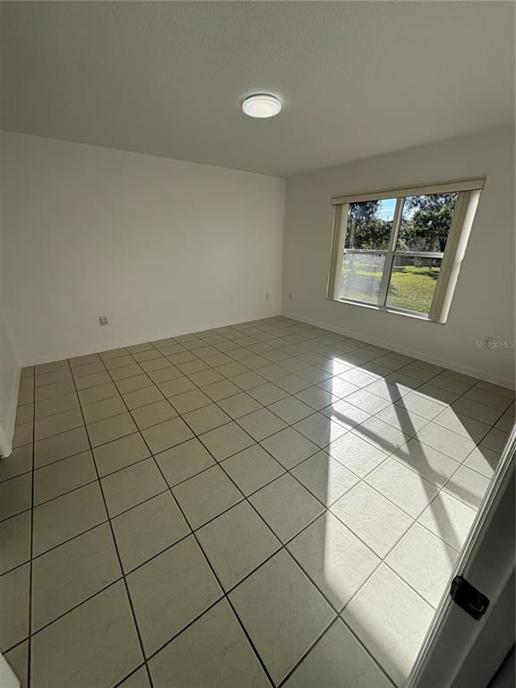 Photo - 89 Fieldstone Ln