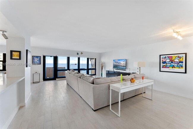 Photo - 5100 N Ocean Blvd Unit 916