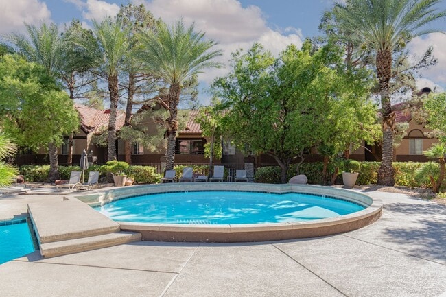 Building Photo - 3 Bedrooms Condo in a Guard Gated Summerlin Community