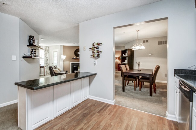 Azalea Park at Sandy Springs Apartments For Rent in Sandy