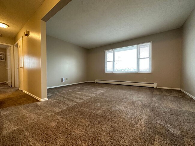 Photo - Riley/Bradley Apartments