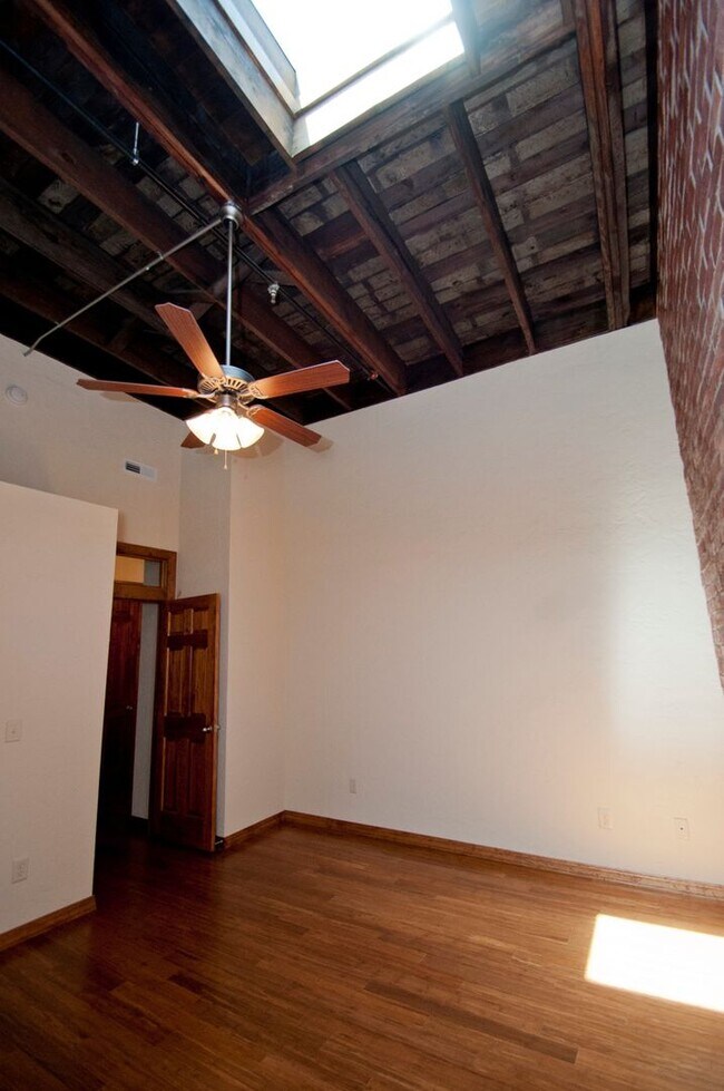 Photo - Union Biscuit Warehouse 206 Unidad UB 206