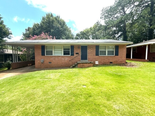 ** 3 bed 1 bath located in Forest Hills **... - ** 3 bed 1 bath located in Forest Hills **... House
