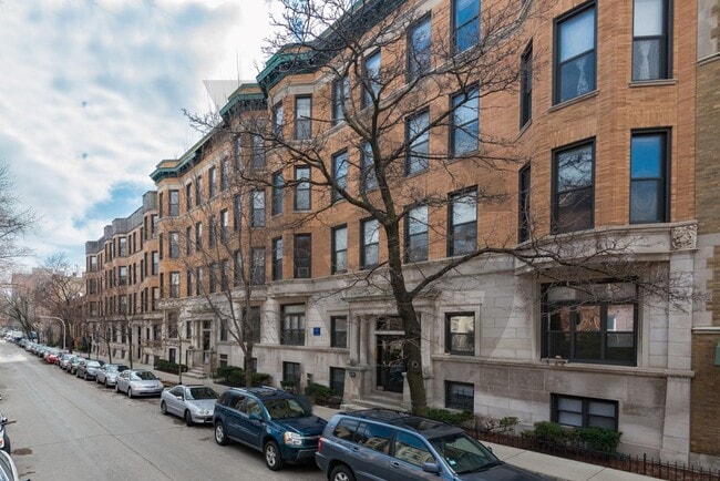 Photo - 635 W Oakdale Ave