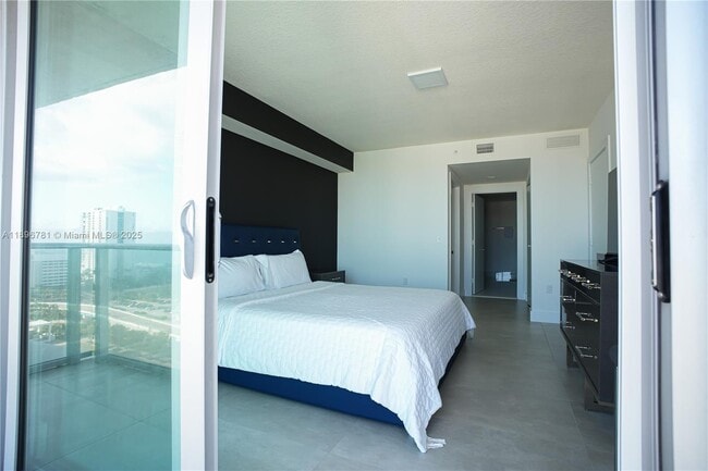 Photo - 300 Sunny Isles Blvd Unidad 4-1603