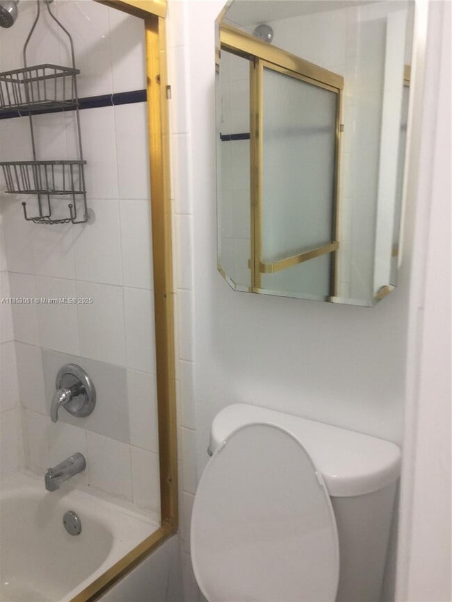 Photo - 9229 SW 87th Ave Unit D7