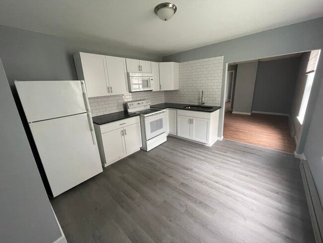 Photo - 203 Henry St Unit 1