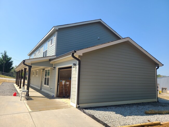 Photo - 5719 Mulberry St